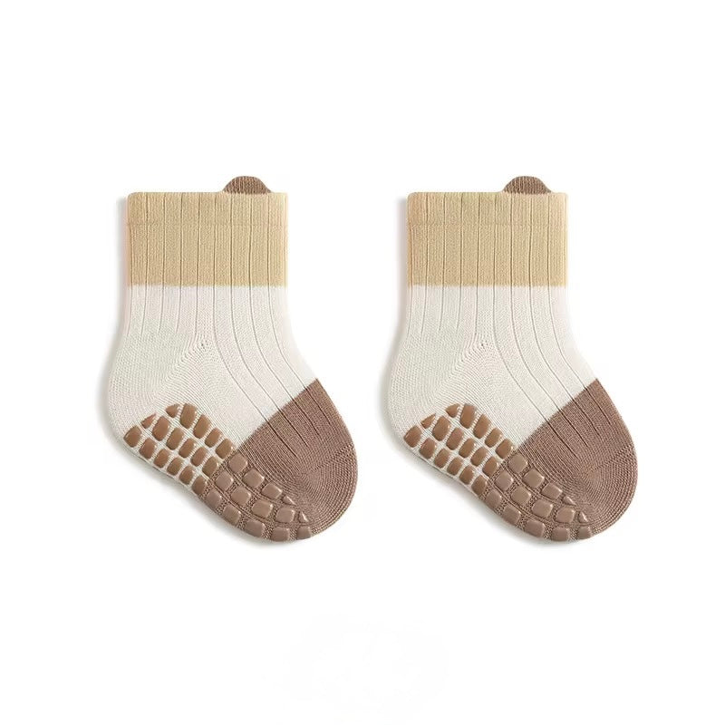 Two Tone Grip Socks