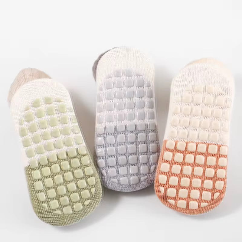 Two Tone Grip Socks