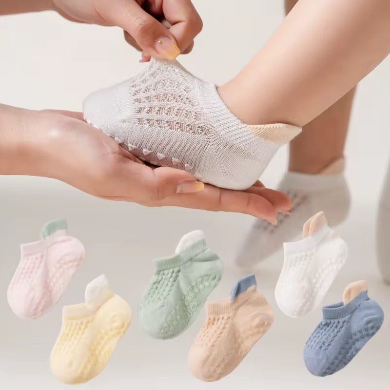 Thin Breathable Grip Socks